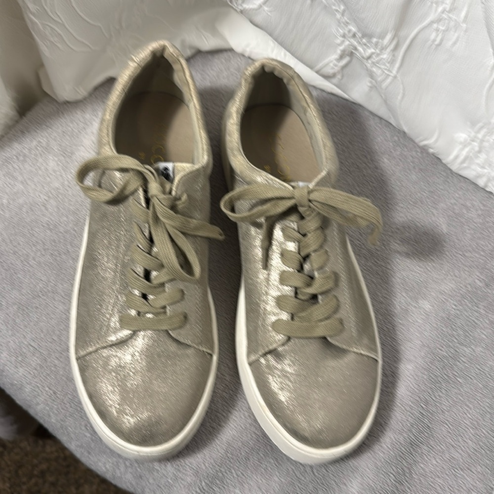 Coconuts by Matisse tennis shoes womenโs 9.5 sneakers metallicโ color